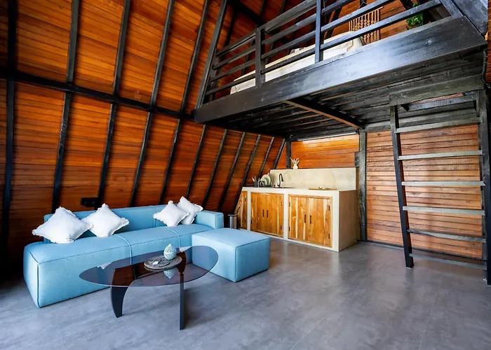 Brisa Lofts ウルワツ